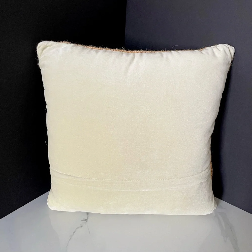 Snowman Wool Hook Pillow by Peking Handicraft